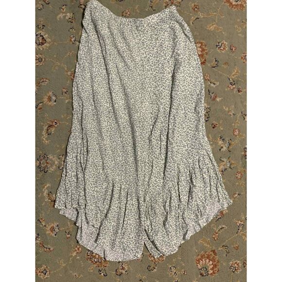 Hem & Thread Blue Gray Floral Ruffle Flowy Pants, NWT, size L - Picture 4 of 4